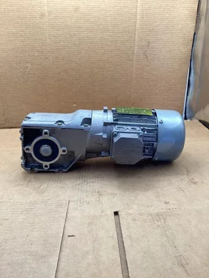 Lenze EN60034 3 Phase Motor -NOS
