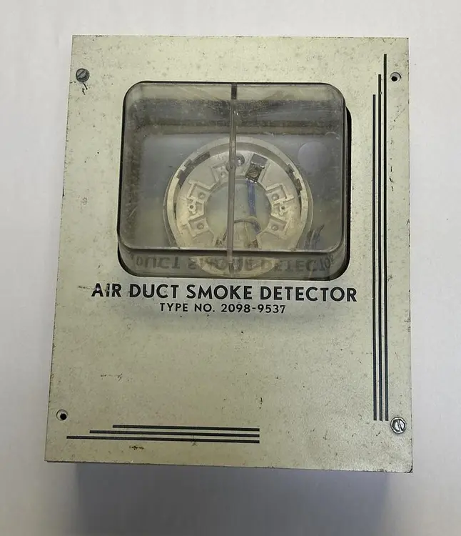 Used SYSTEM SENSOR 2098-9537, Miscellaneous Equipment (Electrical & Power) Ohio US | Surplus Asset Holdings #1246455