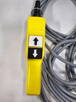 USED SCHNEIDER ELECTRIC XAC A201