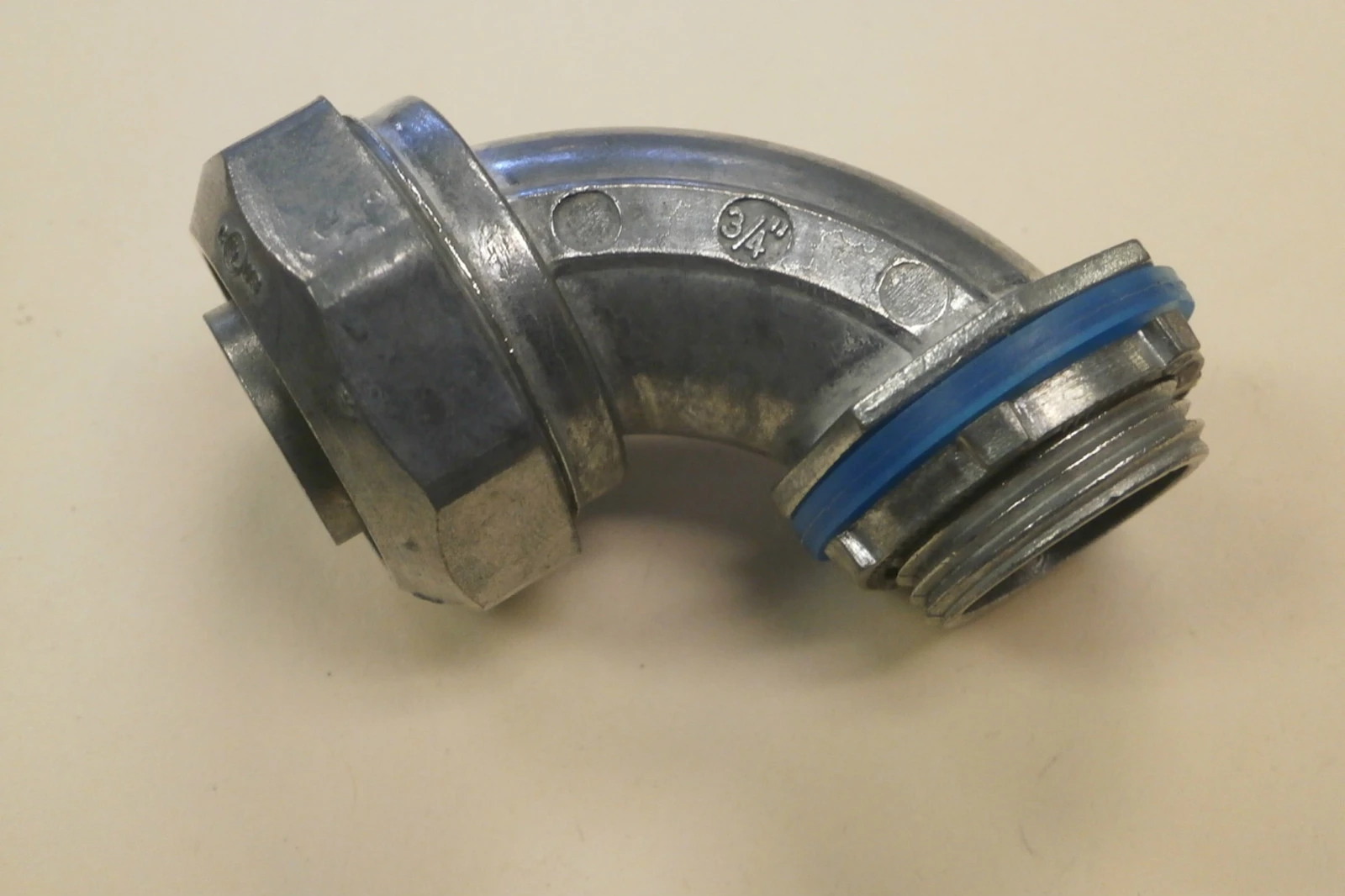 New Metal 3/4" Elbow Connector