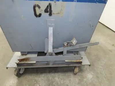 Used MECO _UNKNOWN_ Hoppers Indiana US | Arrow Industrial #1366953