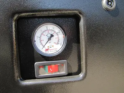 USED 2014 INGERSOLL RAND UP6-5TAS-150