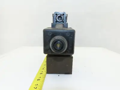 Rexroth 4WE110J40/CW110N9DK25L Hydraulic Control Valve W/120V Coil