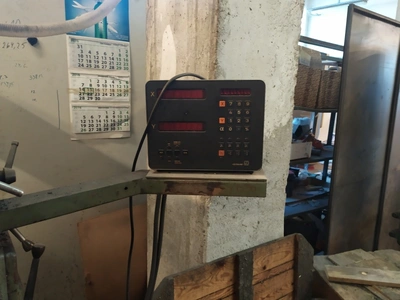 PRAGA Universal Mill, in good working condition, visible under power