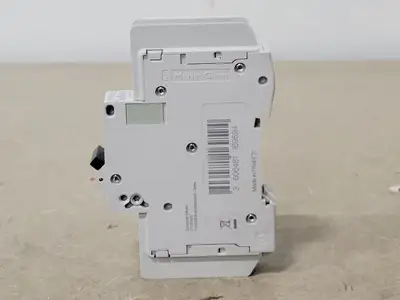 NEW SCHNEIDER ELECTRIC M9F42115