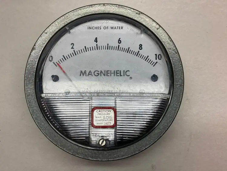 New | in-Stock MAGNEHELIC 0-10 Lab Manometers Ohio US | Surplus Asset Holdings #1365690