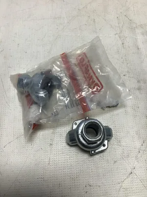 Lot of 5 Dynaflo 3/8” Female NPT Universal Crowfoot Couplings; 0400573 -NOS