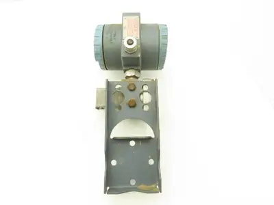 Foxboro 821GM-IS1NH2 EW Electronic Pressure Transmitter 65VDC 600PSI W/Bracket