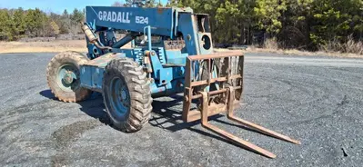 6,000 LB X 24' GRADALL MODEL #524 OFF ROAD TELEHANDLER, WITH SOLID RUBBER TIRES: YOBRO #25163