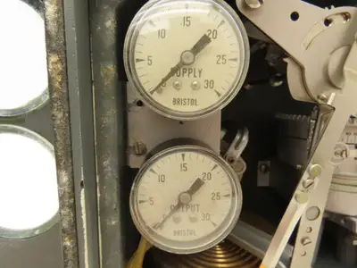 Bristol OG2G624C Pressure Controller 0-10 Water Colum Scale AC-70 Type-Reverse