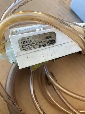 Dwyer Slack Tube Manometer PN 1211-16