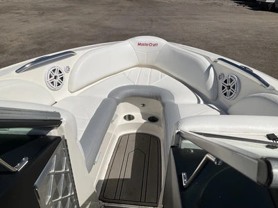 USED 2008 MASTERCRAFT X30