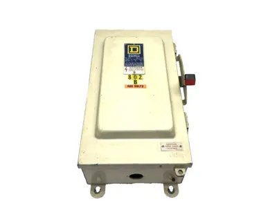 | Square D H-363AWK 3-Pole Heavy Duty Fusible Safety Switch 100A 600V - Used