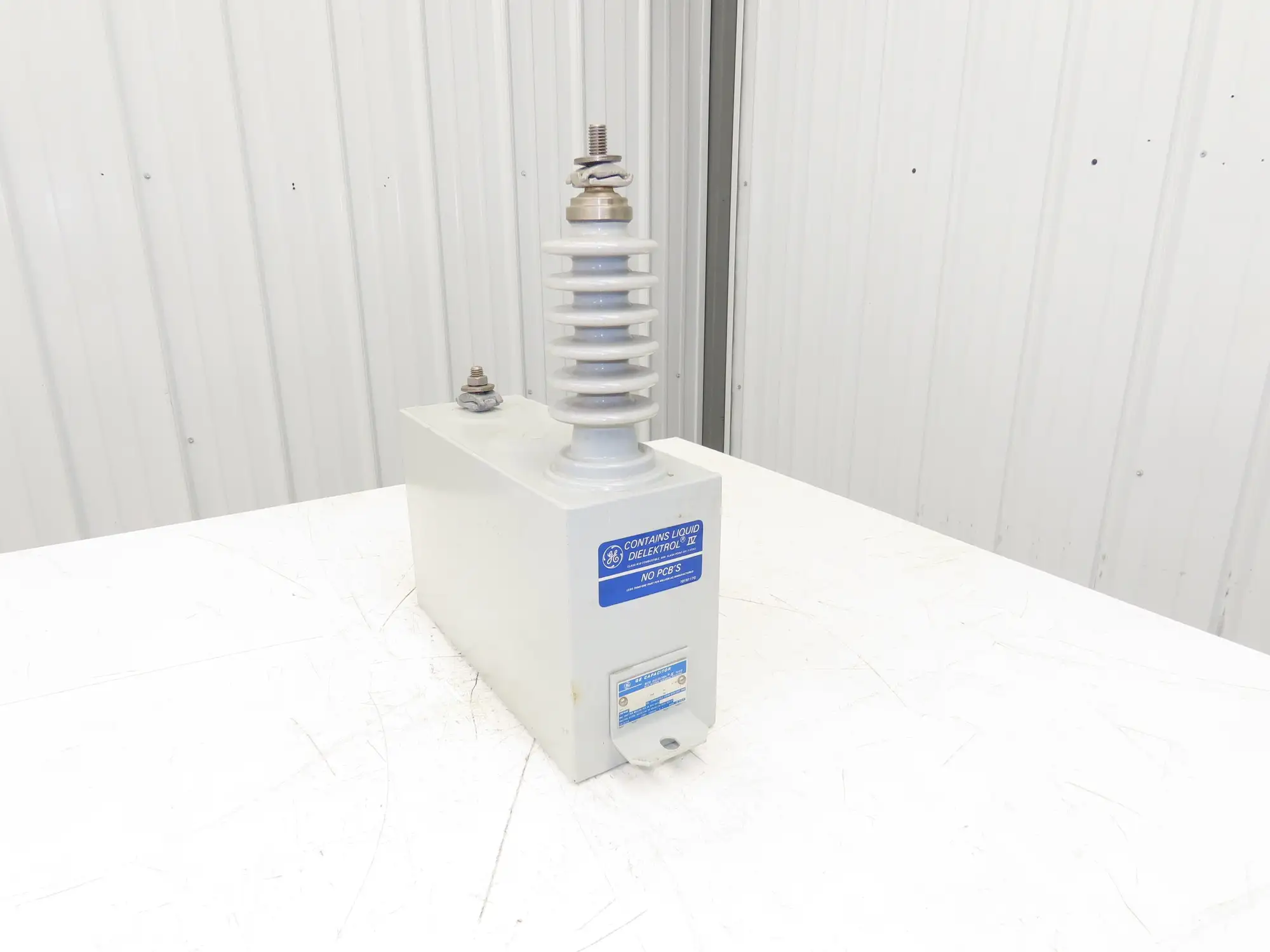 54L226UC50 Dielektrol Capacitor 7200v 1ph 95kV BIL 100-kVAR 60hz