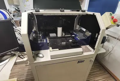USED VERSATRONIC ROSIE, BLUE AND VIOLET