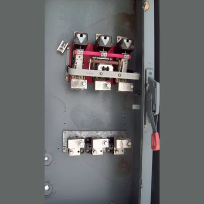 Commander 400 Amp Electrical Disconnects