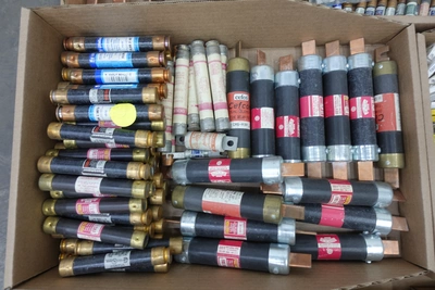 Used _UNKNOWN_ _UNKNOWN_ Fuses Ohio US | Aucto #1307550