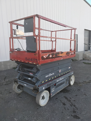 USED 2015 Skyjack SJ4632