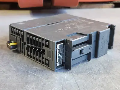 USED SIEMENS 6ES7331-7TF00-0AB0