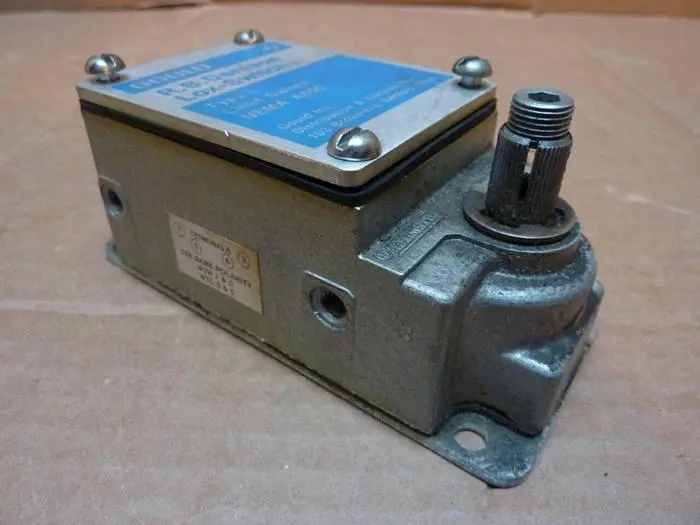 Used GOULD L100WTL Relays & Switches Michigan US | Ideal Machinery #592437