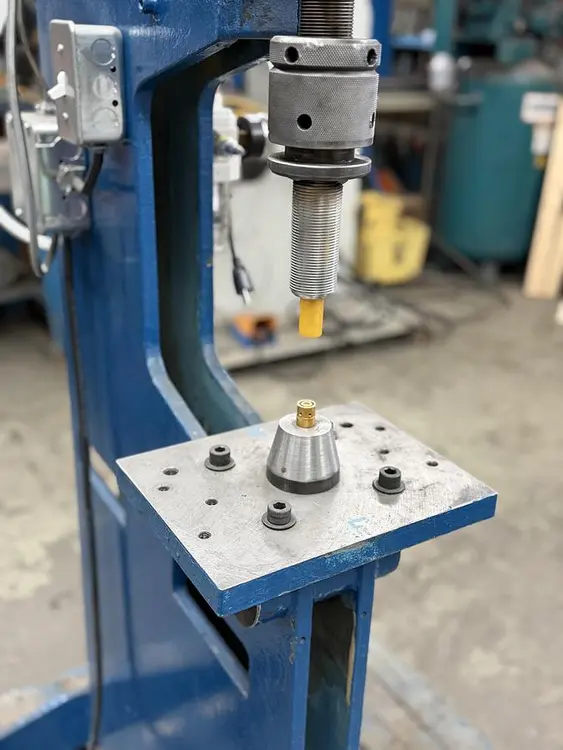 Used BTM CLINCHING MACHINE Clinching Machines CA | B & B RIVET MACHINE #746445