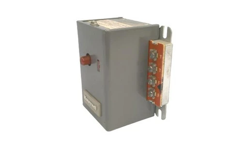 Honeywell R8184G1161 Protector Relay Controller [New]