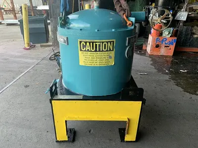 USED BLACK CLAWSON UV100