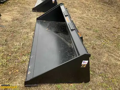 New Tomahawk 72” skid steer bucket, welded on high carbon cutting edge, skid steer quick attach