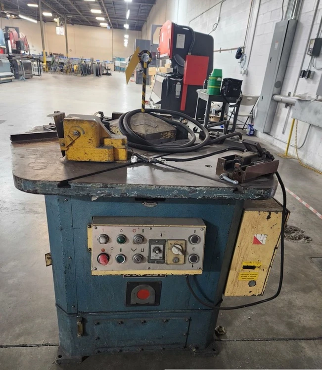 Used 1983 AMADA CSW-220 Notching Machines Ohio US | Mohawk Machinery 17 #182983