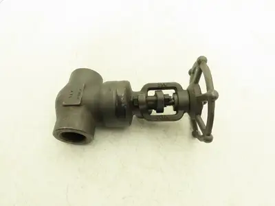 Bonney Forge A105N Gate Valve 1-1/4" NPT Forged Steel Rising Stem