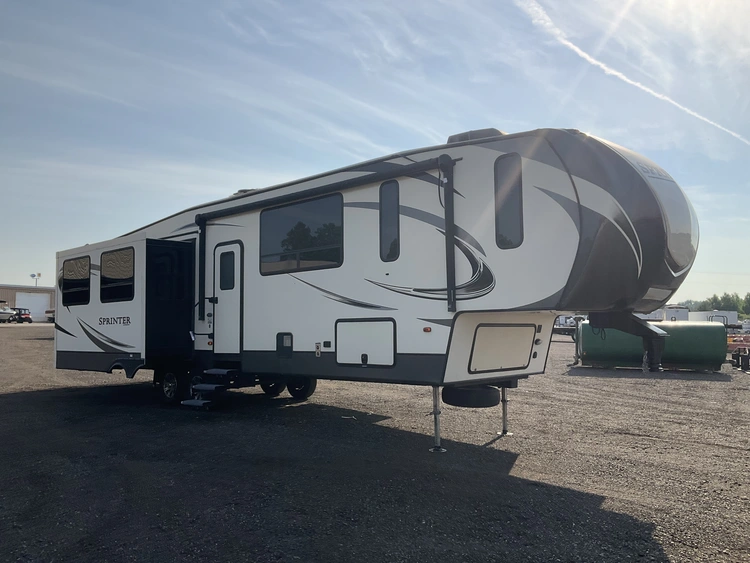 Used 2018 SPRINTER TBD Campers, Caravans, Motorhomes Michigan US | Miedema Asset Management Group #1334538