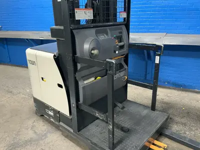 Used CROWN SP352030 Electric Lifters Ohio US | HGR 24 #1446268