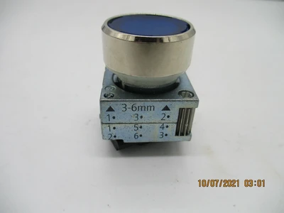 New DC462819 Blue 24 vac/dc Illuminated Pushbutton
