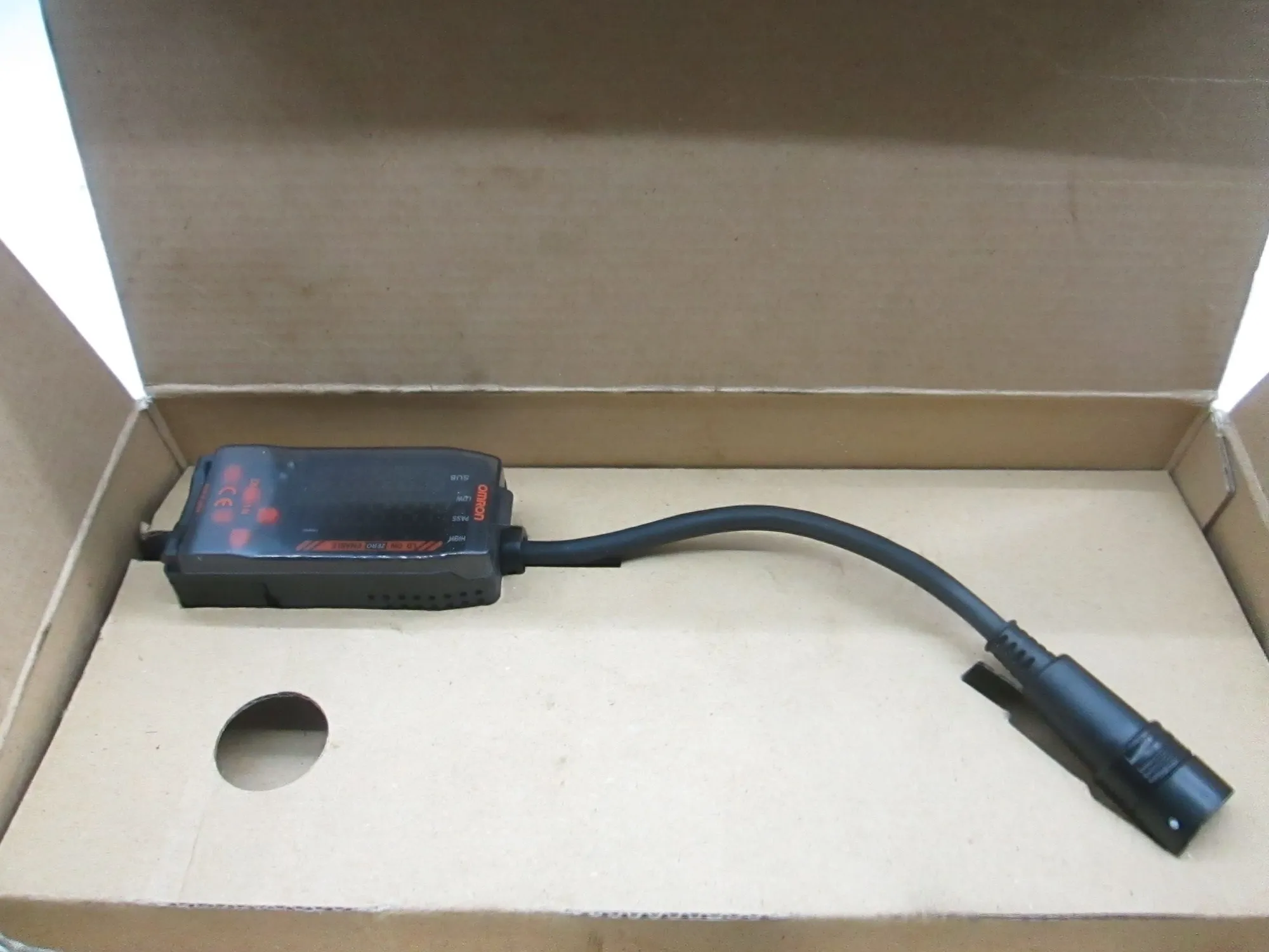 NEW OMRON ZX-LDA11-N