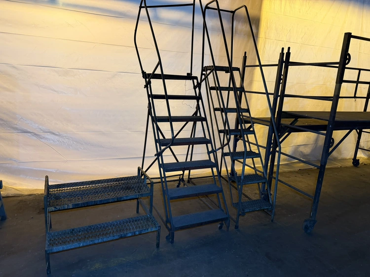 Used _UNKNOWN_ _UNKNOWN_ Ladders Michigan US | Miedema Asset Management Group #1097528