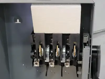 USED SQUARE D CHU364