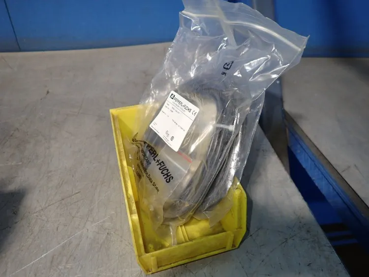 New | in-Stock PEPPERL FUCHS BES M08EBNOC40FS49G Sensors | HGR 24 #752363