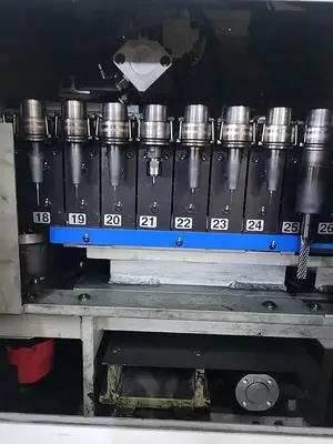 Used 2008 Makino E33 Vertical Machining Centers Illinois US | Machine Tool Bids #1502667