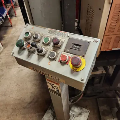 USED 2003 YASKAWA MOTOMAN YR-UP20-A12