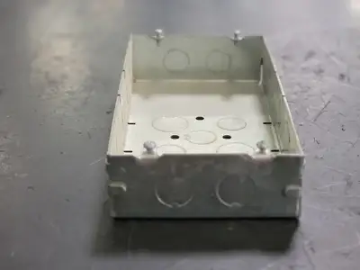 NEW THOMAS & BETTS 703-SPL