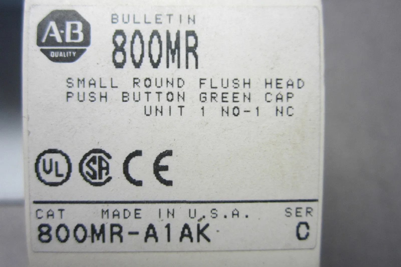 NEW ALLEN BRADLEY 800MR-A1AK PUSHBUTTON 800MRA1AK