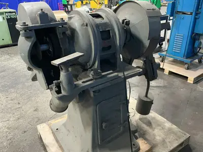 Used THE UNITED STATES ELECTRICAL CO. 70 Pedestal Type Grinders (Double End) Ohio US | HGR 24 #1266487