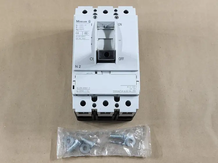 Used MOELLER N2-200 Switchgears British Columbia CA | Lenmark #240522