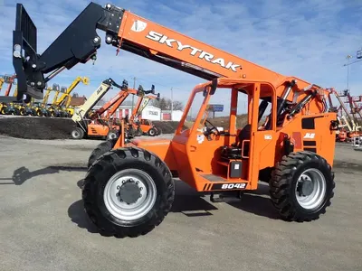USED 2008 JLG 8042
