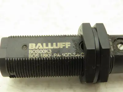 Balluff BOS18KF-PA-1QD-S4-C Retroreflective Photoelectric Sensor 0-4.5m Lot of 9