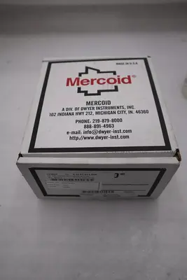 DWYER MERCOID DAW-33-3-7 / DAW3337 NEW IN BOX SWITCH STOCK G169A