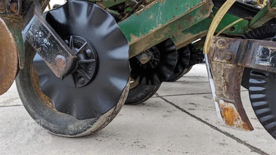 USED JOHN DEERE 7000