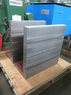 Suburban Tool 24″ Square T-Slotted Webbed Angle Plates