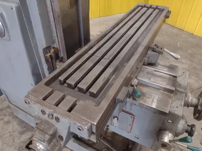 #205 K&T MILWAUKEE KEARNEY AND TRECKER MODEL #205 S-12 HORIZONTAL MILL WITH TOOLMAKERS VERTICAL HEAD: STOCK #22495