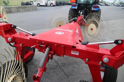 New | in-Stock 2026 ENOROSSI MAXIMUS M14 Hay Rakes Pennsylvania US | Zimmerman Farm Service #1410022